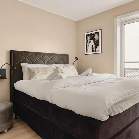 Apartman Dinbnb I Family-friendly By Sea Pool I 2 Floors & 2 Bathrooms *